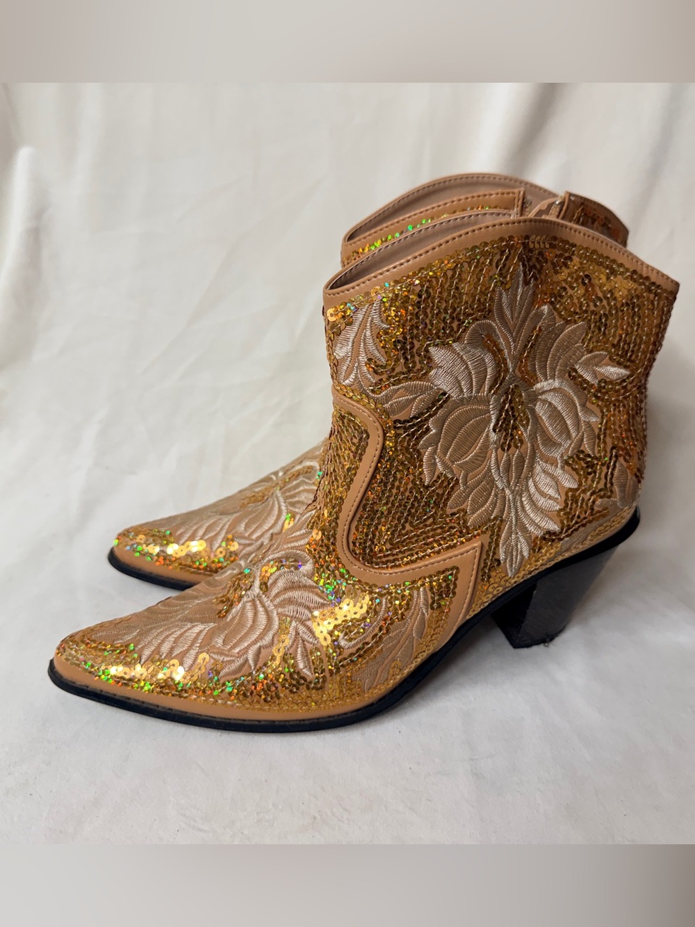 Helen’s Heart Gold western bootie